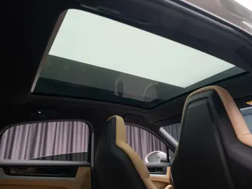 Porsche Cayenne Coupe e-hybrid