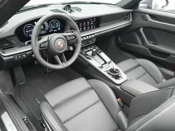 Porsche 992 Carrera Cabrio