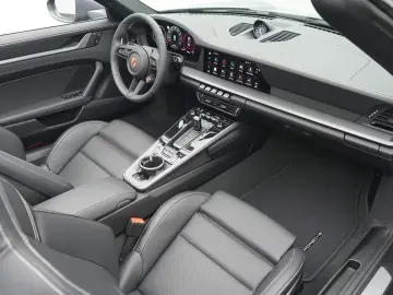 Porsche 992 Carrera Cabrio
