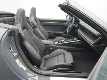 Porsche 992 Carrera Cabrio
