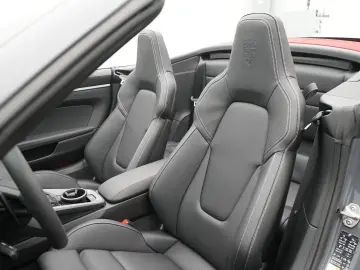 Porsche 992 Carrera Cabrio