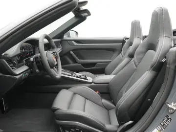 Porsche 992 Carrera Cabrio