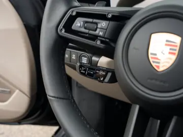 Porsche 992 911 Carrera GTS Cabriolet Liftsystem