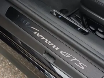 Porsche 992 911 Carrera GTS Cabriolet Liftsystem