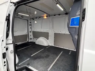 MERCEDES-BENZ Vito Kasten 110 lang TEMP NAVI KAM PDC KLIMA