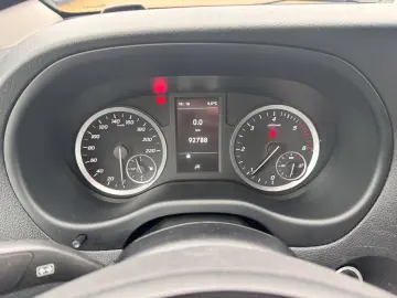 MERCEDES-BENZ Vito Kasten 110 lang TEMP NAVI KAM PDC KLIMA