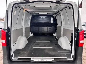 MERCEDES-BENZ Vito Kasten 110 lang TEMP NAVI KAM PDC KLIMA