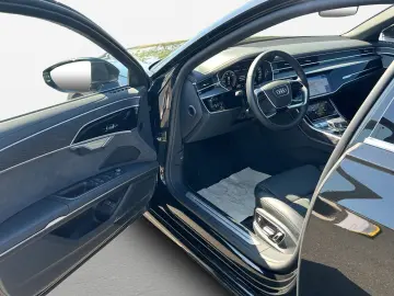 AUDI A8 L 60 TFSIe quattro HUD PANO B&O PDC SHZ