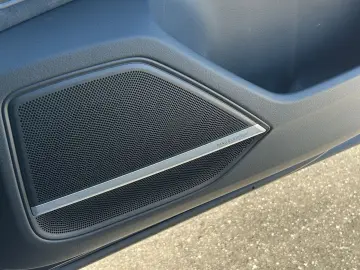 AUDI A8 L 60 TFSIe quattro HUD PANO B&O PDC SHZ