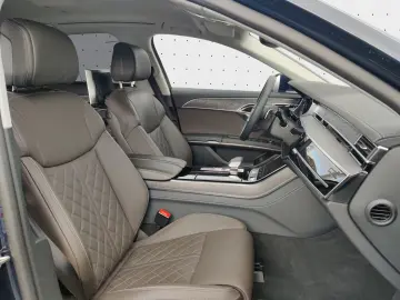 AUDI A8 Lang 60 TFSIe qu. S line Ruhes TVFond Allradl