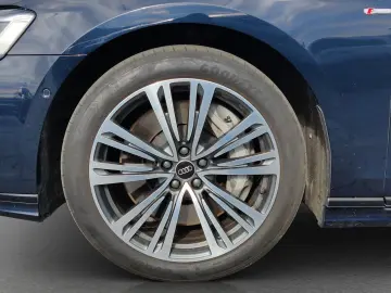 AUDI A8 Lang 60 TFSIe qu. S line Ruhes TVFond Allradl