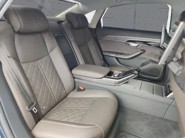 AUDI A8 Lang 60 TFSIe qu. S line Ruhes TVFond Allradl