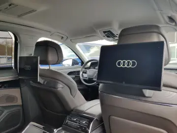 AUDI A8 Lang 60 TFSIe qu. S line Ruhes TVFond Allradl