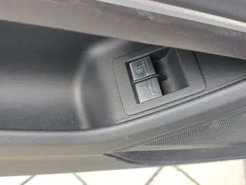 AUDI A8 Lang 60 TFSIe qu. S line Ruhes TVFond Allradl