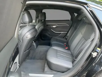 AUDI A8L 60 TFSI e qu PANO VOLL! NP 152.480.- 5J.GAR.