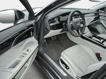 AUDI A8 Lang 60 TFSIe qu.S Line 55km WLTP Massage 4S