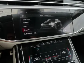 AUDI A8 Lang 60 TFSIe qu.S Line 55km WLTP Massage 4S