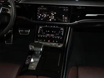 AUDI A8 50 TDI quattro S line Matrix Pano B&O 21