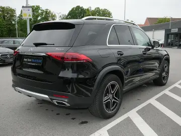 MERCEDES-BENZ GLE 350 de 4M DISTRONIC PANO AHK 20 Zo…
