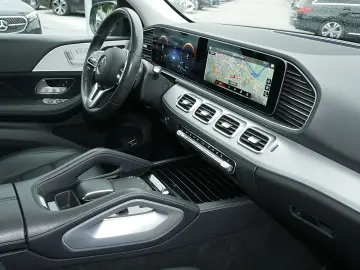 MERCEDES-BENZ GLE 350 de 4M DISTRONIC PANO AHK 20 Zo…