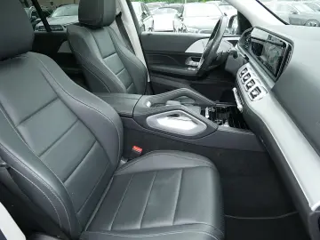 MERCEDES-BENZ GLE 350 de 4M DISTRONIC PANO AHK 20 Zo…