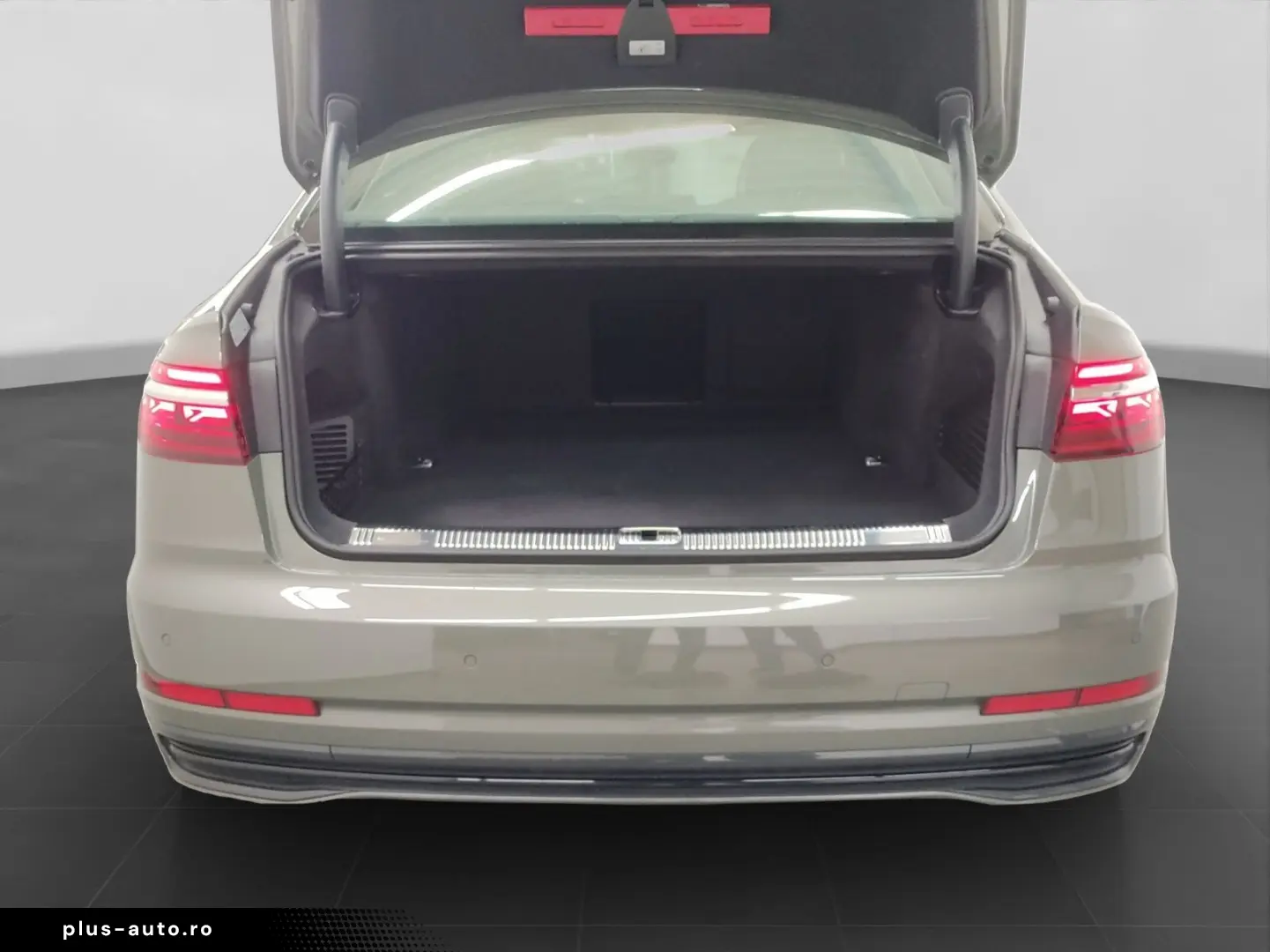 AUDI A8 60 TFSIe LM21 PANO MASSAGE RAUTE TV