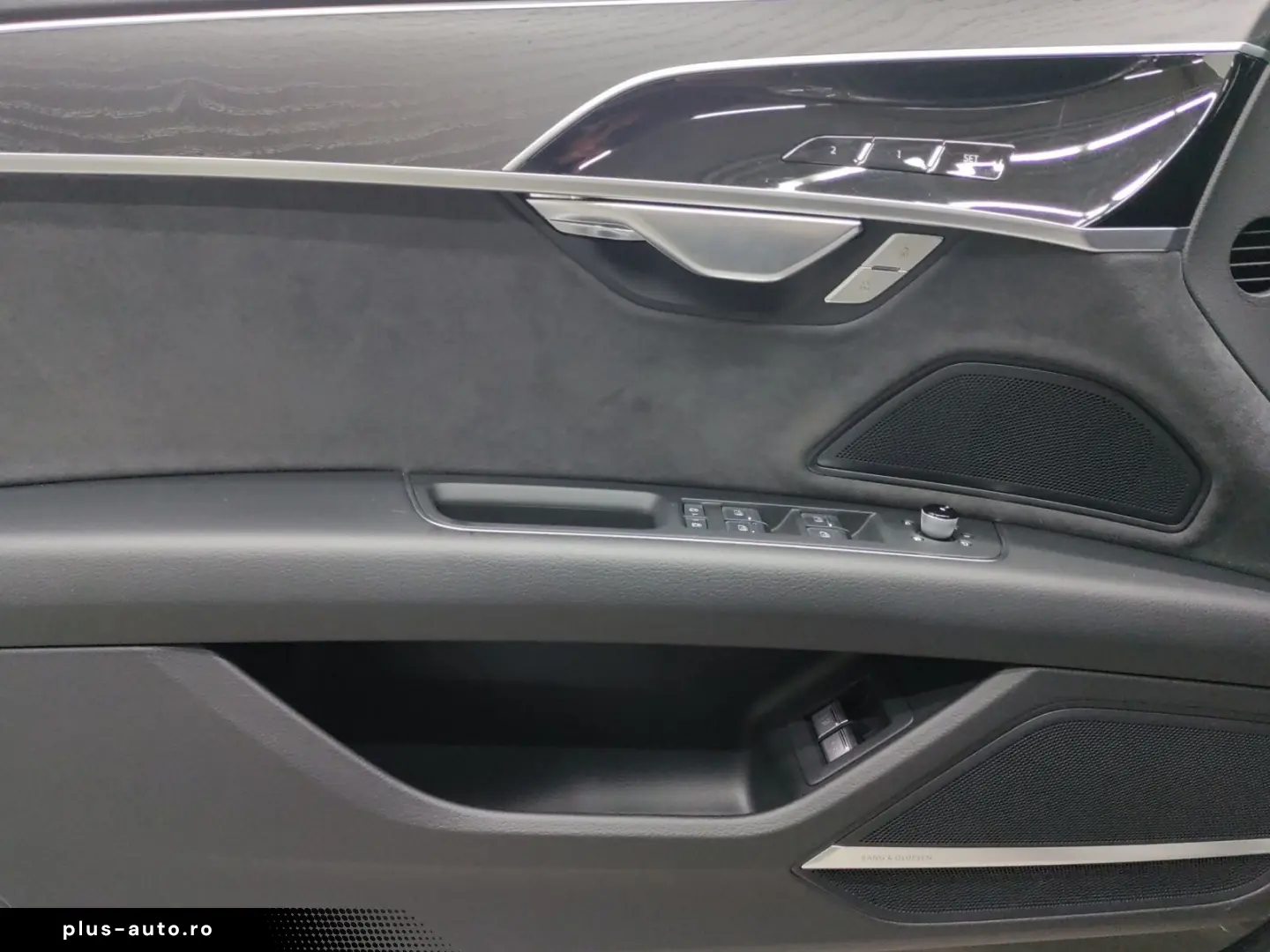 AUDI A8 60 TFSIe LM21 PANO MASSAGE RAUTE TV