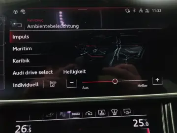 AUDI A8 60 TFSIe LM21 PANO MASSAGE RAUTE TV