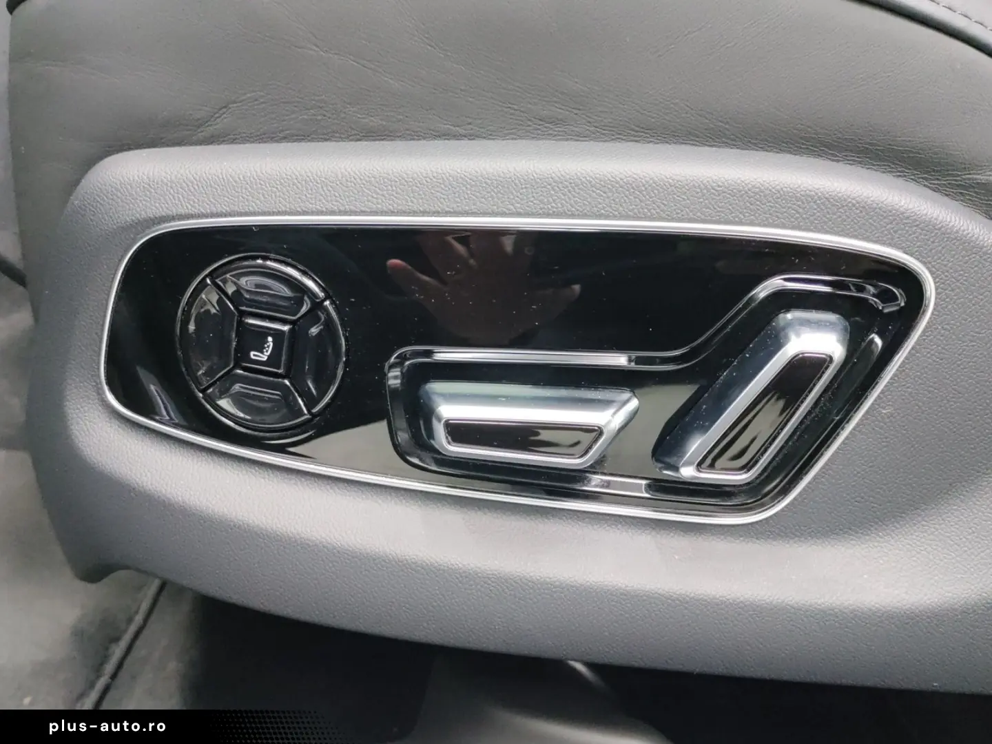 AUDI A8 60 TFSIe LM21 PANO MASSAGE RAUTE TV
