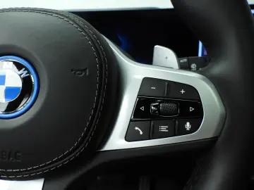 BMW X5 xDrive50e   M-Sportpakket   LED   HUD   panor