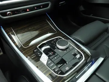 BMW X5 xDrive50e   M-Sportpakket   LED   HUD   panor
