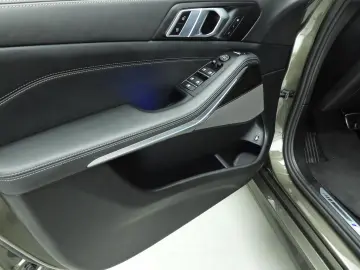 BMW X5 xDrive50e   M-Sportpakket   LED   HUD   panor