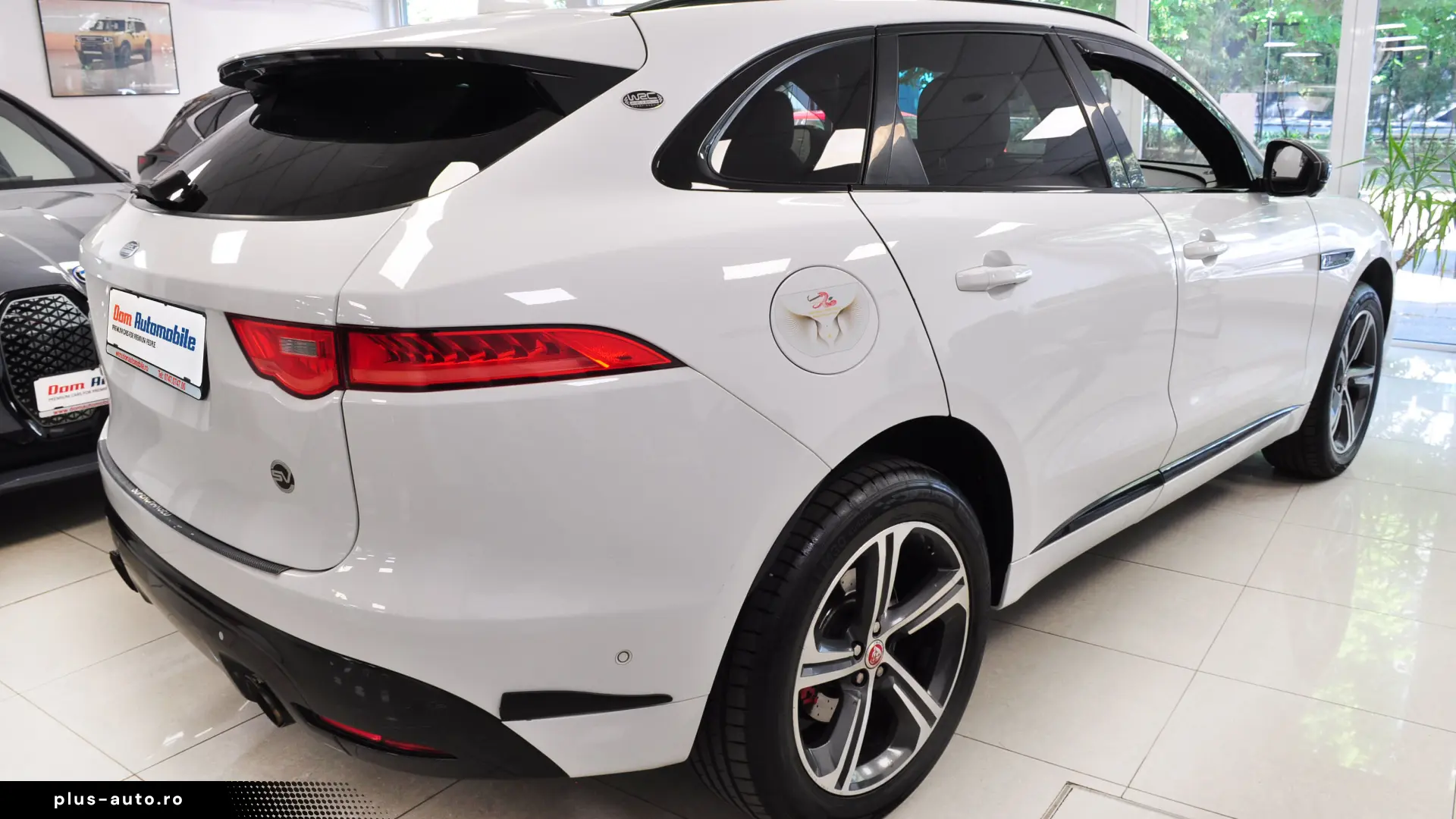 JAGUAR F-PACE 3.0i 380CP Piele Perforata Tabac Alcantara