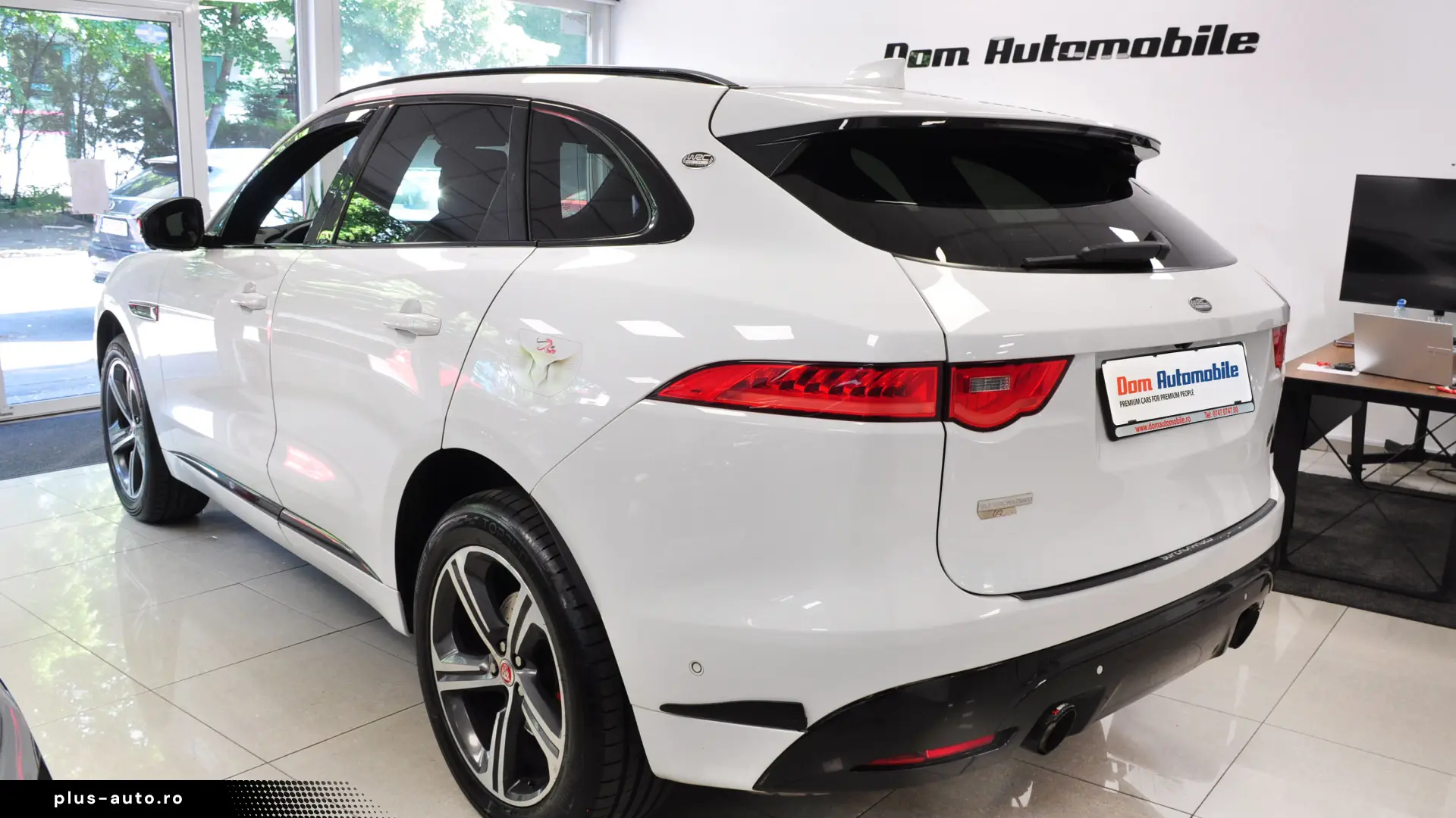 JAGUAR F-PACE 3.0i 380CP Piele Perforata Tabac Alcantara