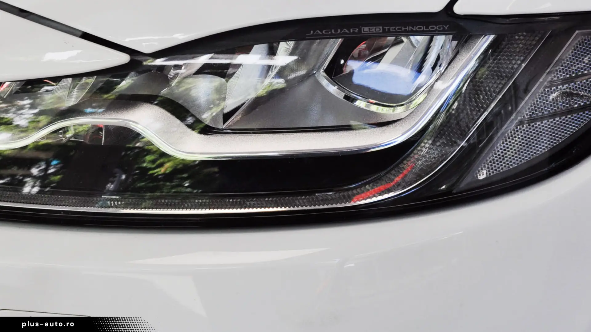 JAGUAR F-PACE 3.0i 380CP Piele Perforata Tabac Alcantara