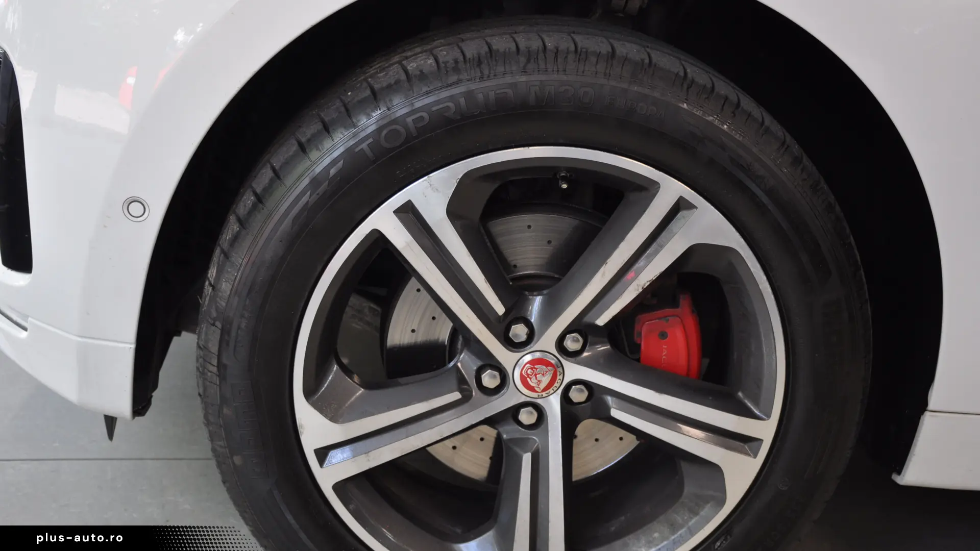 JAGUAR F-PACE 3.0i 380CP Piele Perforata Tabac Alcantara
