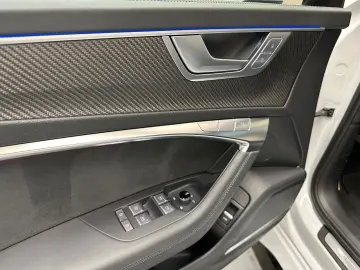 AUDI RS6 Avant 4.0 TFSI quattro  1.HAND KERAMIK PANO