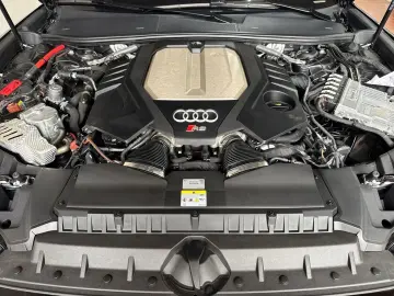 AUDI RS6 Avant qu tiptro 360  AHK Keramik Pano Sthz