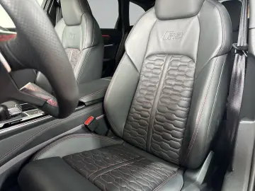 AUDI RS6 Avant qu tiptro 360  AHK Keramik Pano Sthz