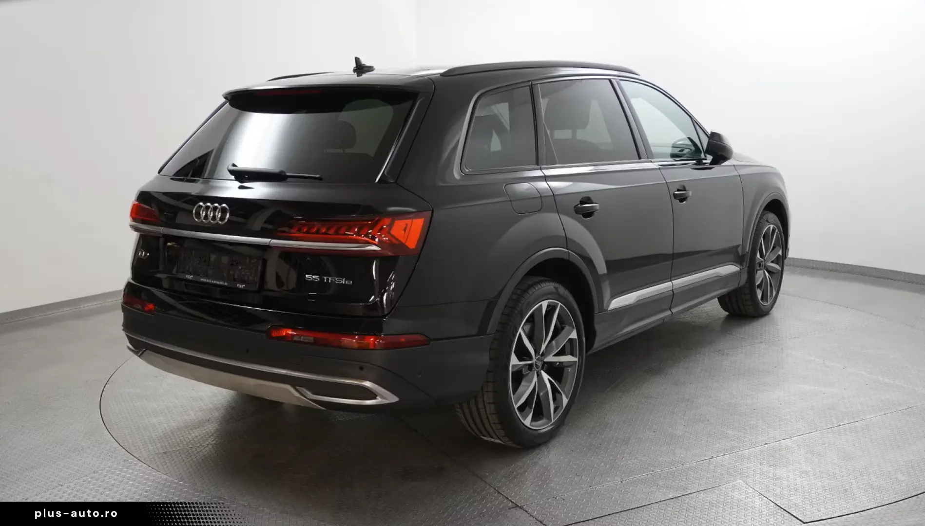 AUDI Q7 55 TFSIe Lang Quatt S LINE INDIVID PANO VOLL
