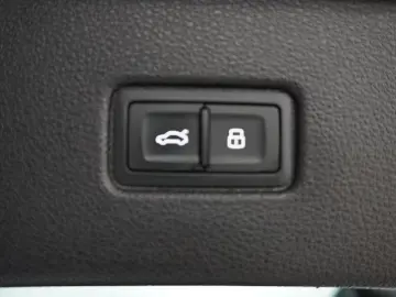 AUDI Q7 55 TFSIe Lang Quatt S LINE INDIVID PANO VOLL
