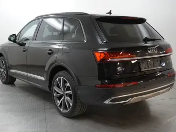 AUDI Q7 55 TFSIe Lang Quatt S LINE INDIVID PANO VOLL