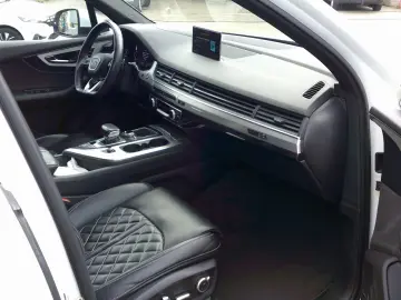AUDI Q7 50 TDI quattro S line Sport Plus Bang Olufsen