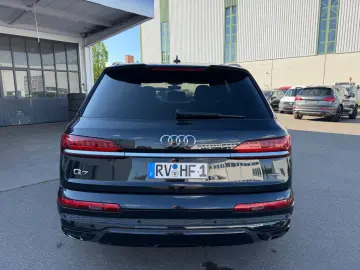 AUDI Q7 50 TDI quattro S line edition 22 Zoll Luft