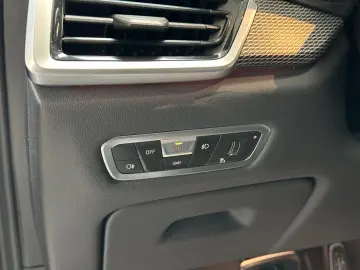 BMW X5 M50i Aut. Navi Leder LASER-LED Panorama 1Hand