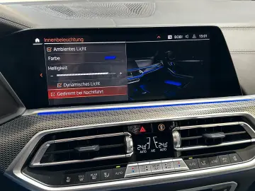 BMW X5 M50i Aut. Navi Leder LASER-LED Panorama 1Hand