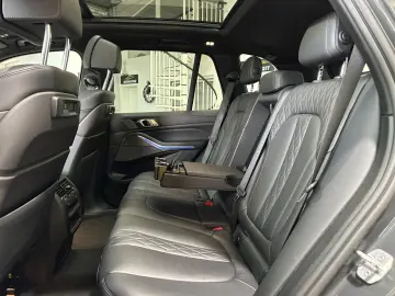BMW X5 M50i Aut. Navi Leder LASER-LED Panorama 1Hand