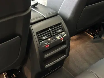 BMW X5 M50i Aut. Navi Leder LASER-LED Panorama 1Hand