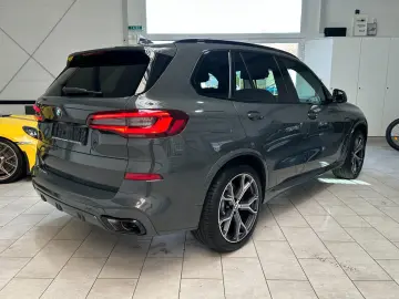 BMW X5 M50i Aut. Navi Leder LASER-LED Panorama 1Hand