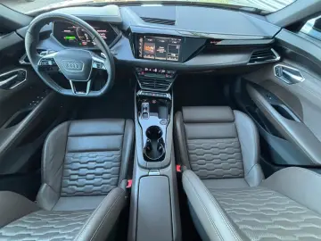 AUDI RS e-tron GT  SITZBELÜFTUNG LASERLICHT ALLRADLEN